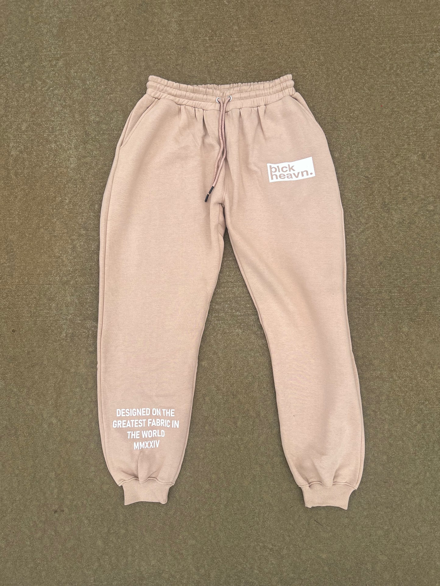bh 402 (sweatsuit)