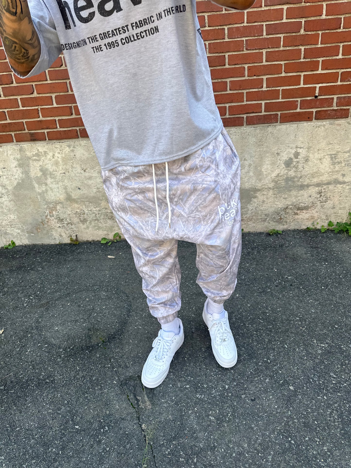 bh 601 (parachute pants)