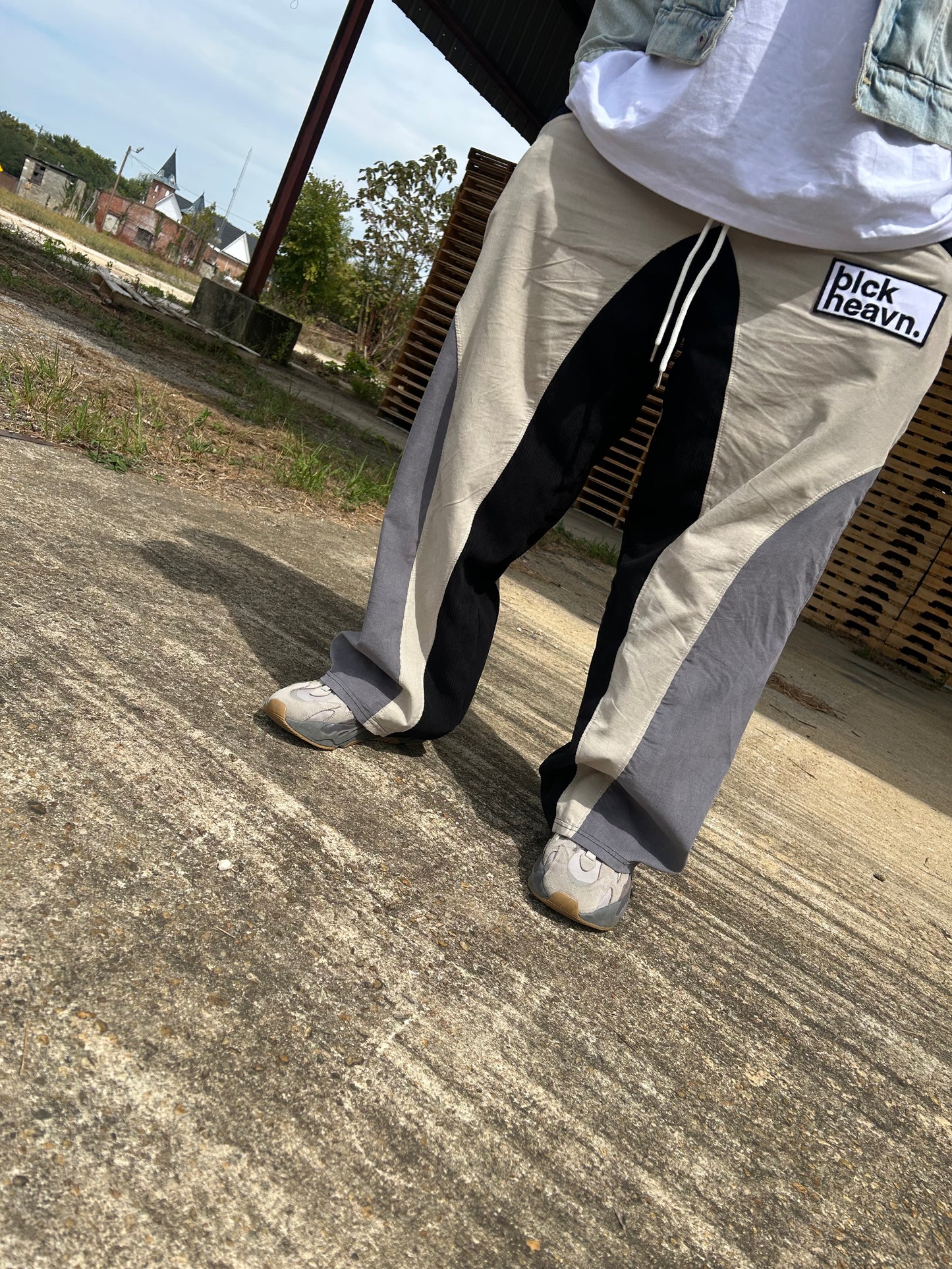 bh 650 (oversized pants)